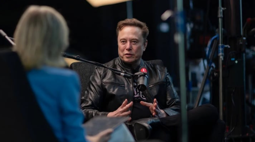 Elon Musk công khai ý tưởng về tương lai công nghệ AI ngoài không gian