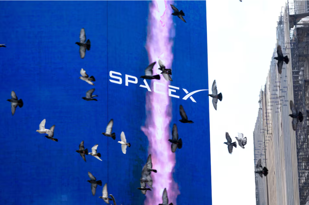 Cổ phiếu SpaceX tăng vọt khi số lượng cổ phiếu có thể giao dịch tăng hơn gấp đôi.