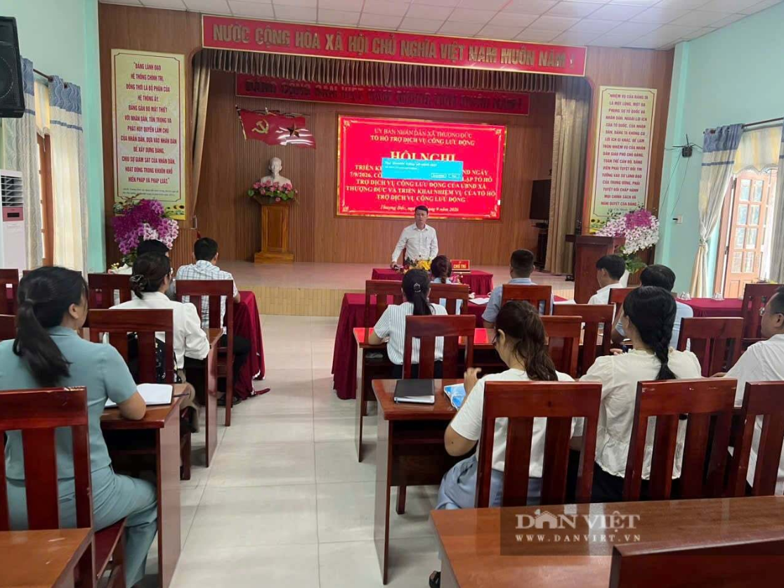 Từ VNeID đến thủ tục hành chính, một xã ở Đà Nẵng đưa dịch vụ công đến tận nhà dân