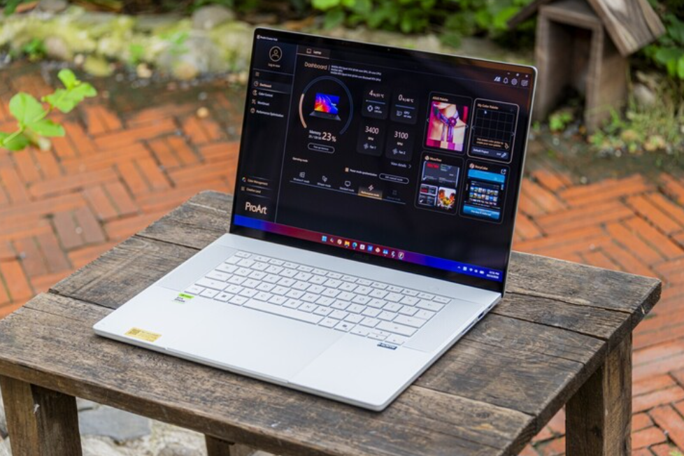 Công nghệ 18/10: Laptop AI chạm ngưỡng gần 200 triệu đồng, Sony nâng cấp Walkman